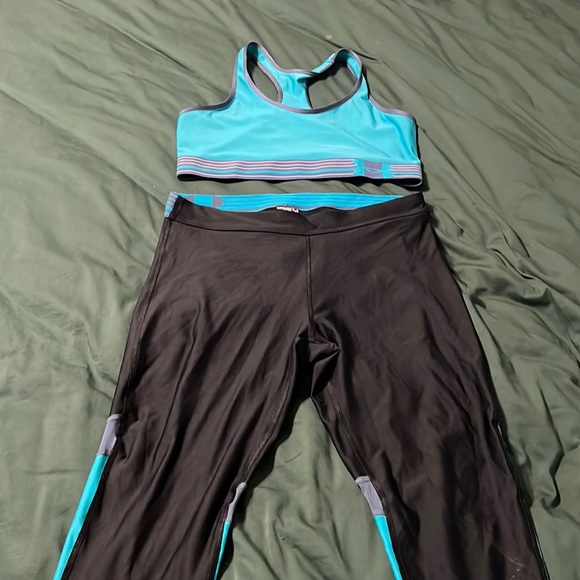 Under Armour Pants - UNDERARMOUR workout set size medium
